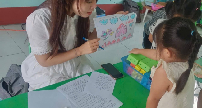 Thực hiện kế hoạch nhiệm vụ năm học 2025–2026, trường mầm non Cam Cọn đã tổ chức khảo sát chất lượng trẻ cuối năm học nhằm đánh giá kết quả chăm sóc, nuôi dưỡng và giáo dục trẻ ở các độ tuổi